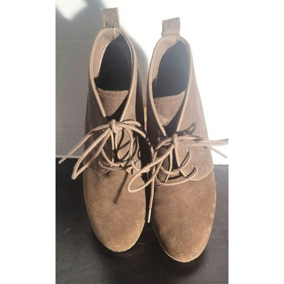 NWOT - Franco Sarto Suede Wedges - Size 6 - Picture 6 of 14